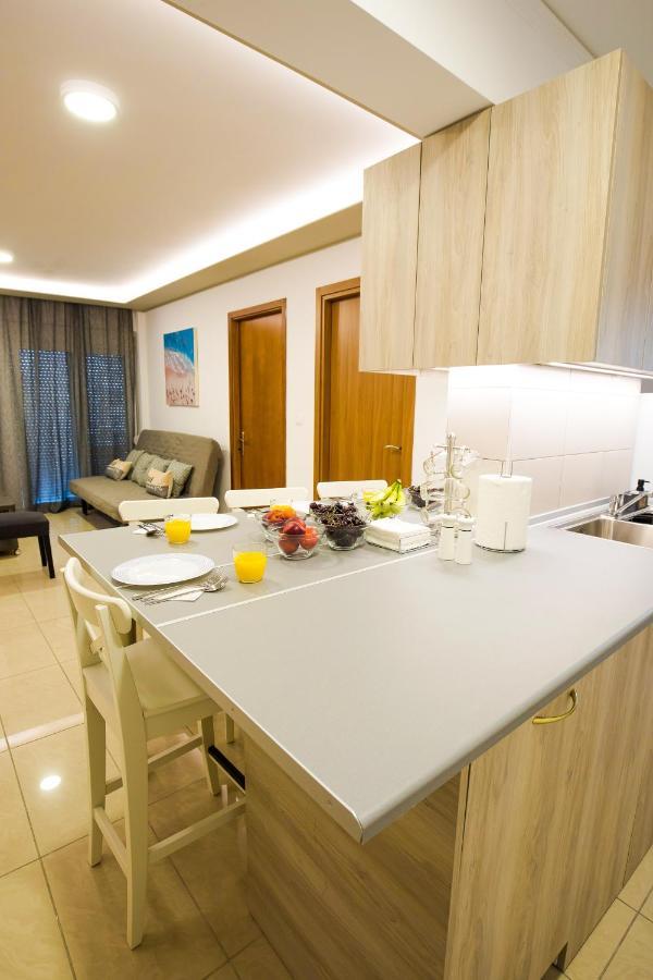 Rhodes Center Apartment